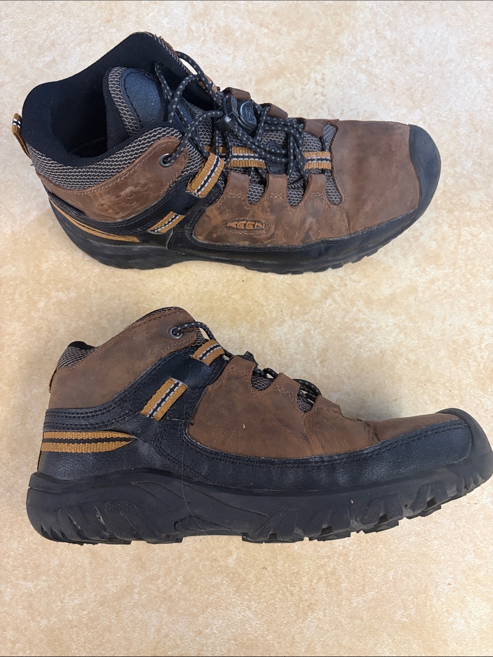 Keen Brown and Black Men’s Chukka Boots